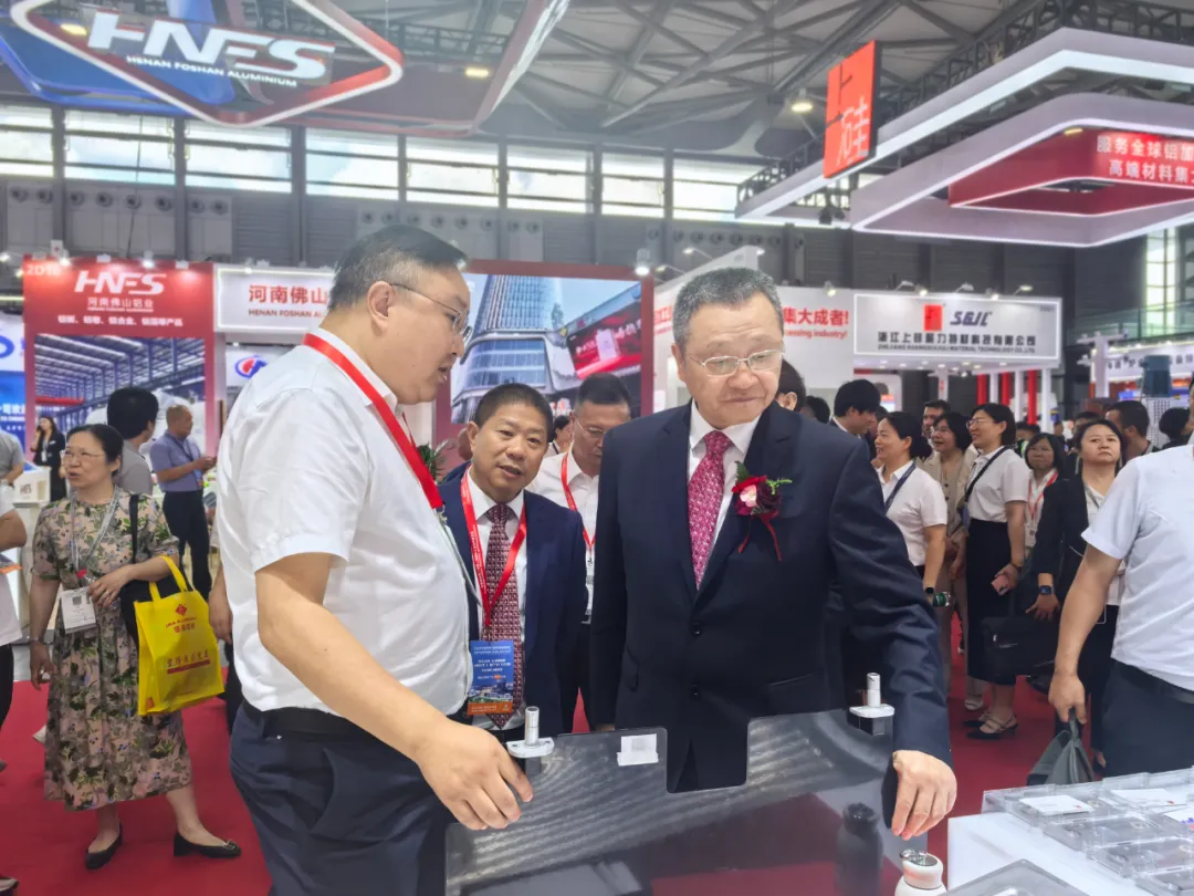 明泰鋁業閃耀亮相2025中(zhong)國(guo)國(guo)際(ji)鋁工(gong)業展(zhan)覽會 明泰鋁業閃耀亮相2025中(zhong)國(guo)國(guo)際(ji)鋁工(gong)業展(zhan)覽會